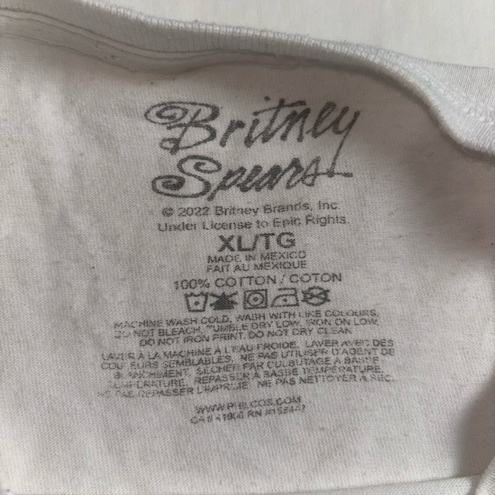 Britney Spears Graphic Tee - Picture 6 of 8